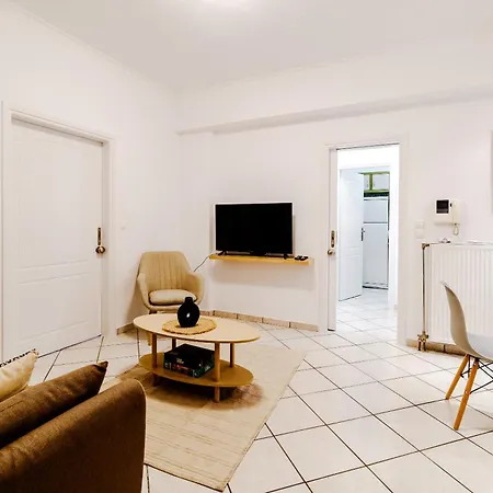 Naturally Cool 2Br Central Ath-2